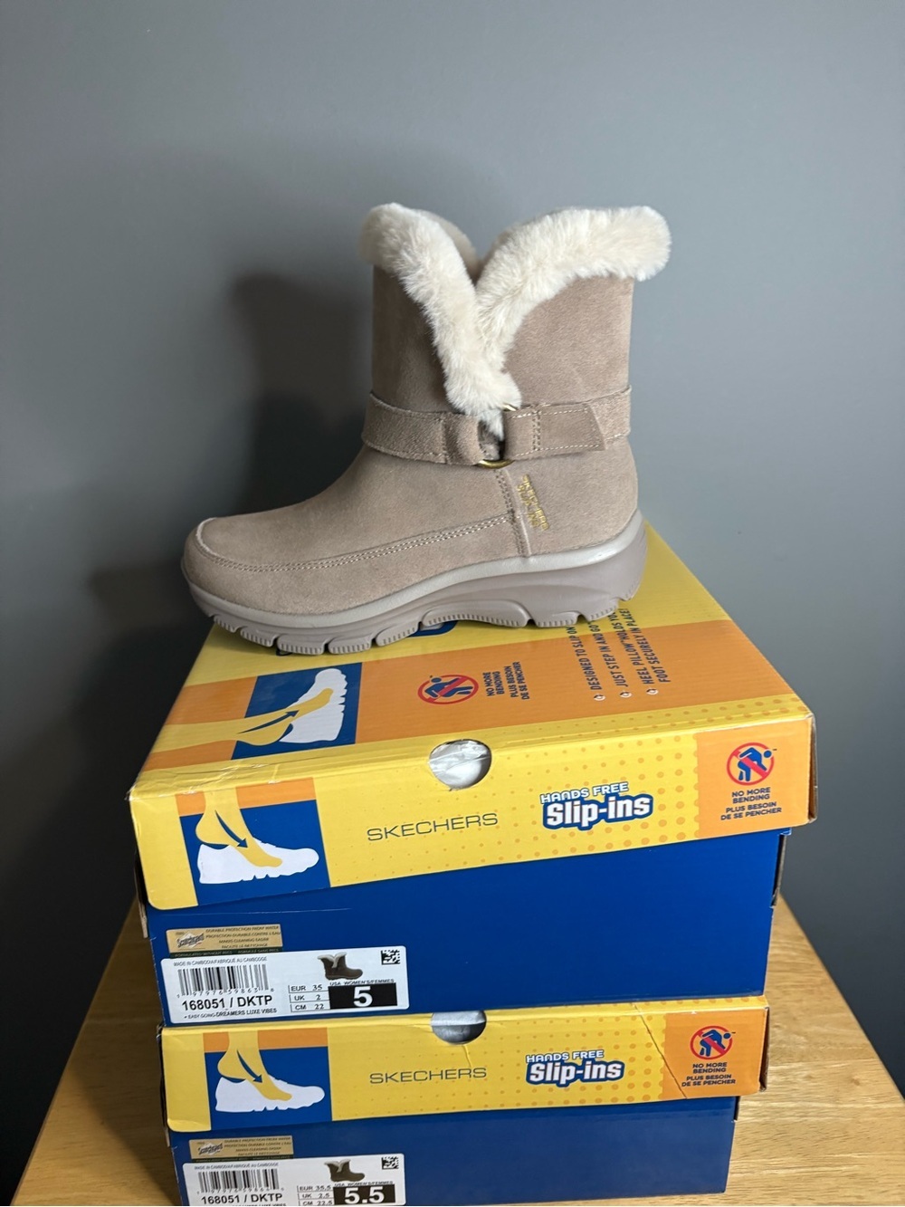 Skechers Hands Free Slip-ins Easy Going Dreamers Faux Fur Boots NIB 5.5 - Picture 5 of 7